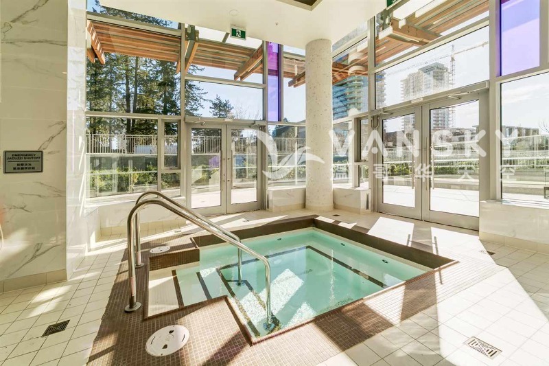 260703123723_hot tub.jpg